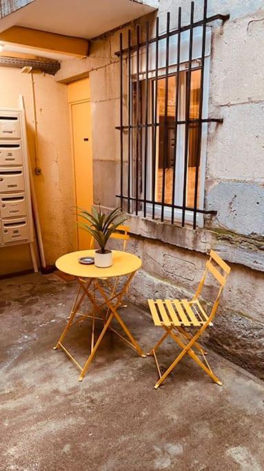 Studio Renove Avec Patio, Coeur Du Centre Ville Besançon Eksteriør billede