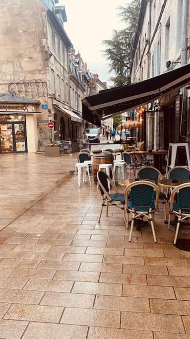 Studio Renove Avec Patio, Coeur Du Centre Ville Besançon Eksteriør billede